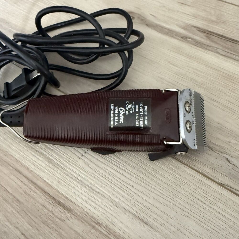 Oster Fast Feed Adjustable Pivot Motor Clipper 23-51F Burgundy